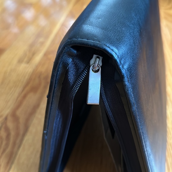 Leather portfolio - Picture 9 of 9